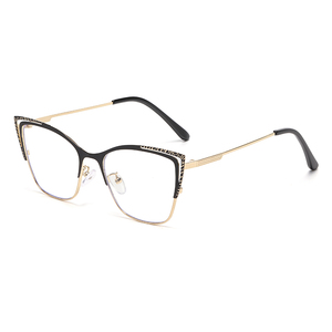 <span class=keywords><strong>Occhiali</strong></span> <span class=keywords><strong>occhiali</strong></span> <span class=keywords><strong>da</strong></span> <span class=keywords><strong>vista</strong></span> <span class=keywords><strong>luce</strong></span> per studenti che cambiano lenti <span class=keywords><strong>blu</strong></span> filtranti <span class=keywords><strong>occhiali</strong></span> fotocromatici in metallo - Product Image 6