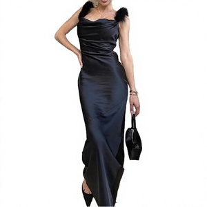 Vestido Elegante de Fiesta para Mujer, Diseño Chic, Color Sólido, Tirantes de Plumas, Espalda Descubierta, Seda, Largo Maxi, Teñido Natural - Product Image 3