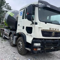 Camion malaxeur à béton motorisé Zoomlion 10CBM d'occasion bien entretenu, mobile et portable, 900 heures, en stock