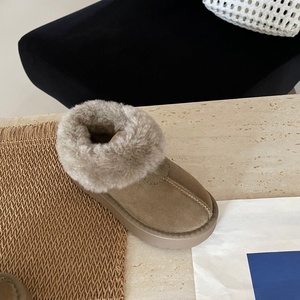 Nouveaux modèles de bottines chaudes pour femmes pour l'automne et l'hiver, avec doublure confortable en cuir véritable. Nouveaux modèles de bottes de neige pour femmes. - Product Image 4