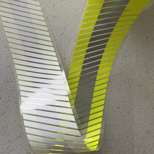 Toppe di trasferimento di calore del nastro del nastro riflettente giallo fluorescente in doppia visibilità per indumenti di sicurezza - Product Image 4