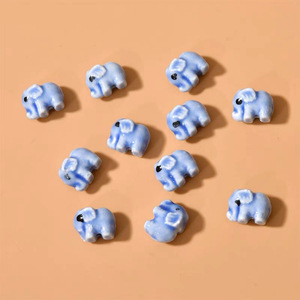 Cuentas de Cerámica con Forma de Elefante de Dibujos Animados, Agujero Recto, Colores Variados, 10 Piezas/Bolsa, Materiales para Manualidades, Pulseras y Pendientes - Product Image 6