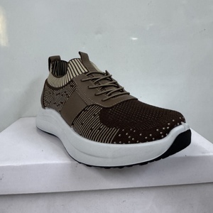 Chaussures de course légères pour hommes, respirantes, en maille, à enfiler, à lacets rapides, <span class=keywords><strong>semelle</strong></span> épaisse, amortissantes, décontractées, pour la marche, les sports de plein <span class=keywords><strong>air</strong></span> - Product Image 2