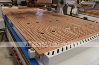 Machine de gravure sur bois CNC professionnelle pour la fabrication de meubles et la gravure de signalétique avec certification CE