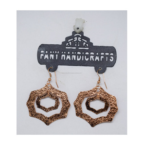 Printemps 2025 Chine Gros bijoux C En Forme De Résine Rose Rose Fleur Boucles D'oreilles noir bureau robe Bijoux Coréen Mat Texture - Product Image 1