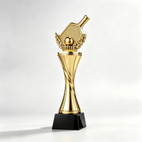 Trophée de tennis de table et de pickleball personnalisé en or de qualité supérieure |   Coupe de récompense en métal pour le paddle-ball avec logo gravé pour événement sportif