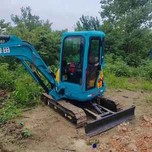 Mini-excavatrice de marque japonaise de premier plan, modèle Kx135, équipée d'une pince hydraulique. - Product Image 4