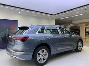 Voiture d'occasion <span class=keywords><strong>Prix</strong></span> bas <span class=keywords><strong>E</strong></span>-<span class=keywords><strong>Tron</strong></span> Bev Suv 4 roues motrices 5 places - Product Image 4