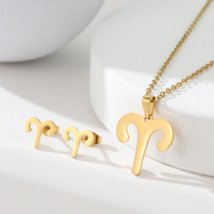 Conjunto <span class=keywords><strong>de</strong></span> collares y pendientes con signo del zodiaco barato, conjunto <span class=keywords><strong>de</strong></span> joyería impermeable <span class=keywords><strong>de</strong></span> acero inoxidable chapado en oro <span class=keywords><strong>de</strong></span> 18K para mujer - Product Image 3