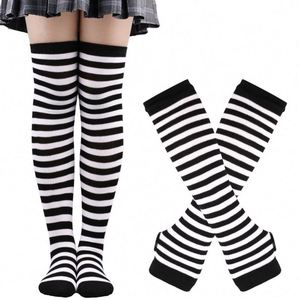1 Juego de calcetines hasta el muslo para mujer, calcetines largos a rayas blancas y negras, calcetines cálidos de punto - Product Image 3