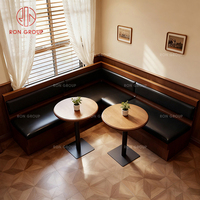 Ensemble de meubles de restaurant, café, salon de thé, style rétro américain, minimaliste, durable, écologique, table à manger en bois, cuir noir