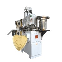 Machine d'emballage entièrement automatisée et personnalisée pour chocolats en forme de cœur, type pièce d'or, à emballage rapide