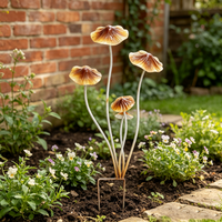 Sculpture de champignon en métal faite à la main OEM ODM avec piquet pour la décoration de jardin, de cour et de pelouse