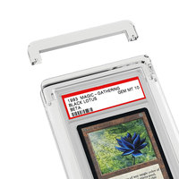Support d'affichage protecteur de dalle de cartes graduées en acrylique transparent résistant aux UV Étui magnétique pour cartes à collectionner en plexiglas