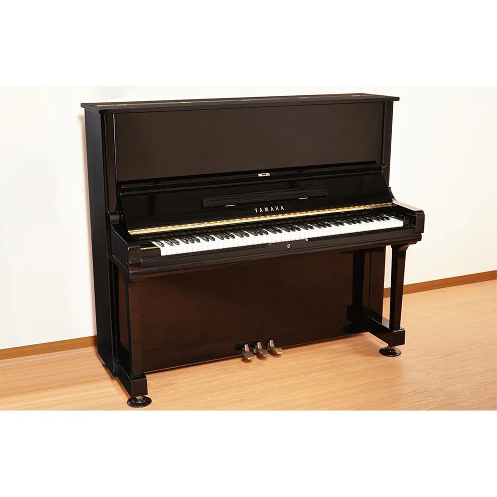 日本楽器U3Hはスタジオ用ヤマハキーボードピアノを使用