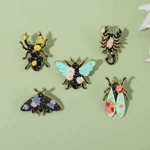 Creative New Product Funny Insect Style Fashion Brooch Metal Crafts Badge for Bag Hat Clothing Decoration