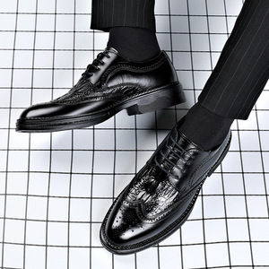 รองเท้าเดรสสไตล์บรอคแบบอังกฤษสำหรับผู้ชาย สีดำ หนังแท้ ใส่ทำงานได้ทุกฤดู - Product Image 4