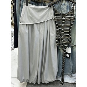 Nuovi <span class=keywords><strong>Pantaloni</strong></span> Estivi 2026 all'Ingrosso a Vita Alta Elasticizzati da Donna, Modello Balloon <span class=keywords><strong>con</strong></span> <span class=keywords><strong>Pieghe</strong></span> e Gamba Larga, Leggeri e Voluminosi, Stile Harem Casual - Product Image 4