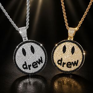 Collana con Ciondolo Drew Smiley Face in Rame Intarsiato con Zirconi e Cristalli, Gioielli Hip Hop Street Fashion - Product Image 5