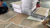 Machine de positionnement automatique pour boîte rigide à couverture rigide et doublure intérieure Emballage de luxe Équipement durable de haute précision