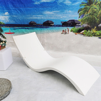 Chaise longue de piscine en plastique PE de style nouveau, pour l'extérieur, pour la piscine