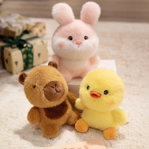 Peluche JM Aurora Palm Pals Betsy la Poussinette, Peluche Jaune Personnalisée, Jouet en Peluche Canard de Fête, Peluche Mignonne et Moelleuse, Poupée Animaux de la Ferme - Product Image 3