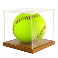Boîte de présentation carrée en acrylique transparent pour balles de softball et de tennis, avec base en gazon synthétique et protection anti-poussière en plexiglas