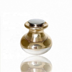 Tarro de Crema Cosmética Acrílico de Lujo Personalizable al por Mayor con Cabezal de Masaje Vibratorio - Product Image 5