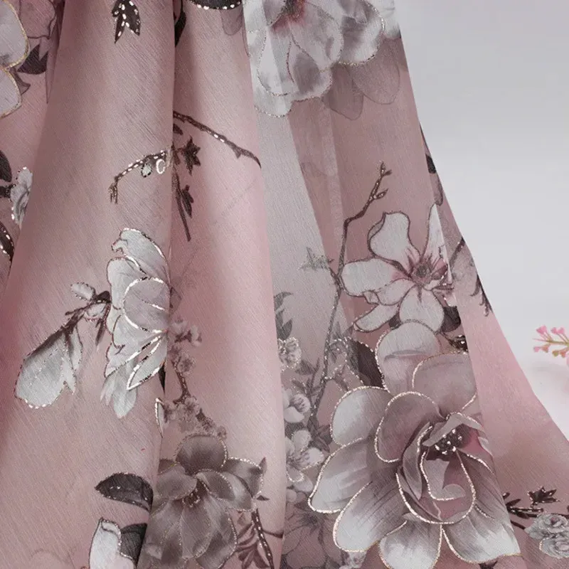 Mousseline de soie crêpe transparente à fleurs imprimées roses Matériel de couture pour couture Tissu tulle de soie florale vendu au mètre