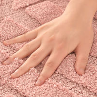 Tapis de cuisine rayé en peluche rose moelleux et doux, couverture de bain en peluche, tapis de cuisine antidérapant