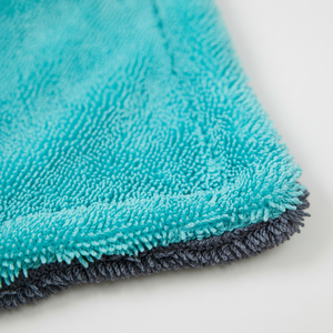 Serviette de lavage de voiture en microfibre à tricotage en chaîne haute densité (GSM) 20% polyamide, design torsadé sur mesure, toutes tailles, fabriquée en Corée - Product Image 1
