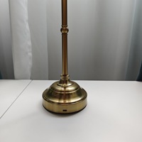 Lampe de table LED à commande tactile DC, design moderne et élégant, abat-jour en tissu, corps en métal, intensité variable, couleur 3000K-6000K, décoration d'intérieur