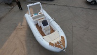 Bateau pneumatique semi-rigide RIB 600 de haute qualité avec coque en fibre de verre, certifié CE