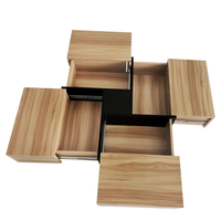 Table basse au design unique avec 4 compartiments de rangement cachés et table centrale coulissante extensible avec finition UV brillante