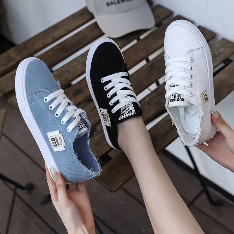 Fashion canvas shoes women's shoes fall 2019 new round head shallow mouth student single shoes Korean version of small
