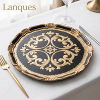 Assiette de présentation réutilisable en plastique bicolore noir et or, motif floral sculpté, pour décoration de table de luxe