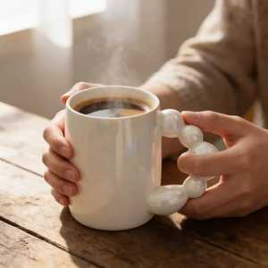 Mug en céramique moderne à effet bulle, finition vernie, idéal pour le café, le thé, le latte et les boissons chaudes, au meilleur prix. - Product Image 6