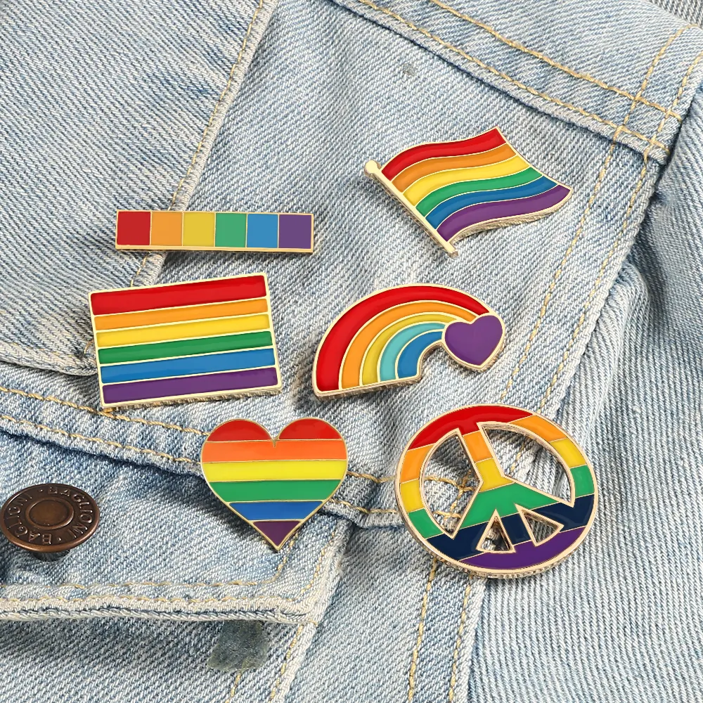 Clothes Bag Peace and Love Brooch,Gay Lesbian Pride Icon Badge,Unisex Heart Jewelry Gift,Rainbow LGBT Flag Enamel Lapel Pins