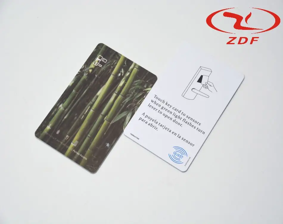 RFID NFC personnalisée et carte clé d'hôtel intelligent avec des caractéristiques sans contact et imprimées produit de contrôle d'accès