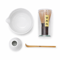 Ensemble de thé matcha en céramique blanche OEM ODM, bol à matcha minimaliste verni avec bec verseur pour cadeau matcha