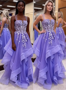 Abito da ballo in tulle a strati <span class=keywords><strong>lavanda</strong></span> con applicazioni in pizzo scintillante e schiena incrociata, abito da sera formale - Product Image 3