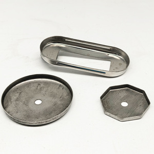 Pièces d'emboutissage métallique Hechi, composants de précision en acier inoxydable, couvercles de blindage pour applications mécaniques 100x100x2mm - Product Image 1