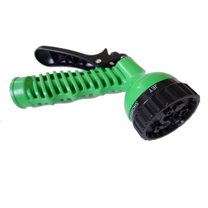 Boquilla de pulverización ajustable de 7 funciones, manguera de riego de plástico para jardín, cabezal de pistola verde - Product Image 1