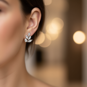 Élégantes boucles d'oreilles clous en or blanc avec zircon taille marquise, motif végétal, bijoux romantiques de mariage pour femme - Product Image 2