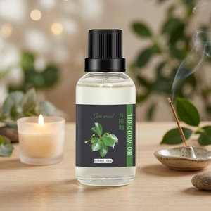 Fournisseur : Huile liquide d'extrait <span class=keywords><strong>de</strong></span> Linalool 100 % pur et naturel pour arômes <span class=keywords><strong>de</strong></span> tabac et industriels – Prix compétitif - Product Image 1