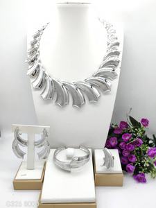 Último conjunto de joyería de aniversario de regalo de fiesta nupcial de fábrica chapado en oro de aleación de boda Popular de citas de moda de lujo Iatalian - Product Image 3