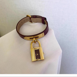 <span class=keywords><strong>Orologio</strong></span> al Quarzo Vintage <span class=keywords><strong>con</strong></span> Quadrante Unico e Alla Moda a Forma di Lucchetto, <span class=keywords><strong>Cinturino</strong></span> in <span class=keywords><strong>Pelle</strong></span> per Donne, Stile di Lusso Discreto - Product Image 6