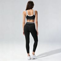 Ensemble de vêtements de sport pour femmes, super tendance, personnalisé, pour le yoga et la gym, avec soutien-gorge de sport et leggings contrastés