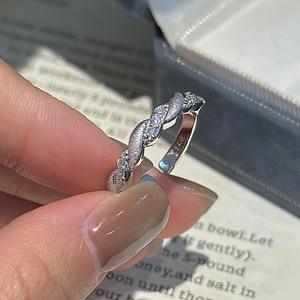 Anillo de Plata Pura S925 con Patrón Trenzado Cepillado, Diseño de Nicho, Simple, Moderno, Eterno, Medieval, Vintage, Microincrustado, Boca Abierta - Product Image 1