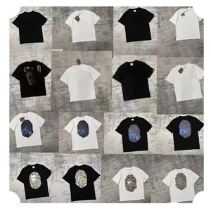 Ultima Novità: T-Shirt Bathing Ape Replica 1:1 con Stampa Lettering, T-Shirt di Design alla Moda, T-Shirt Trendy da Uomo con Stampa Bapees - Product Image 1